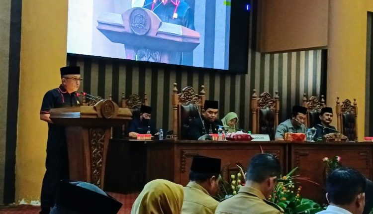 DPRD Tanbu Gelar Paripurna Pemandangan Umum Fraksi Terhadap 2 Raperda