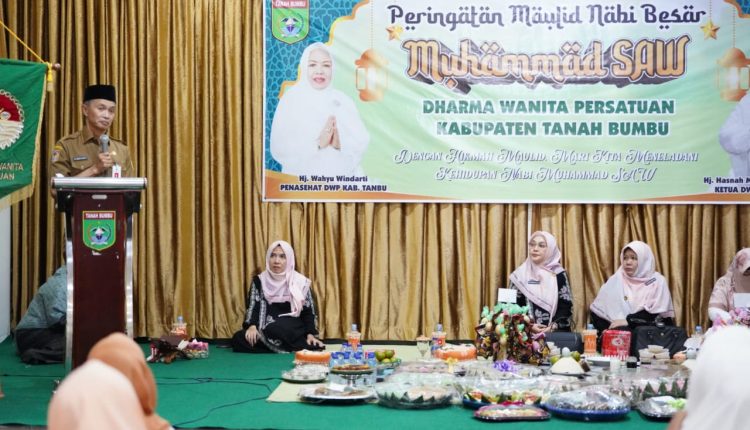 Dharma Wanita Persatuan Kabupaten Tanah Bumbu Peringati Maulid Nabi Muhammad SAW 1446 H