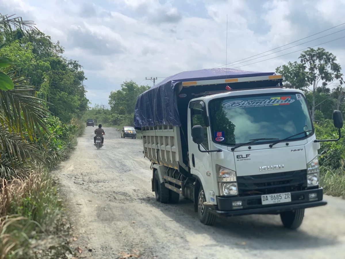 Dinas PUPR Tanah Bumbu Alokasikan Rp10 Miliar untuk Pemeliharaan Jalan di Tiga Kecamatan