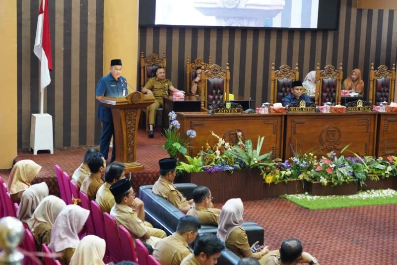 Pemkab Tanah Bumbu Sampaikan Jawaban Eksekutif Terkait Raperda di Sidang DPRD