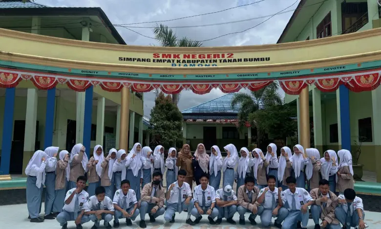 Menginspirasi Lewat Seni Komunikasi, SMKN 2 Simpang Empat Hadirkan Dinas Kominfosp pada Kegiatan P5