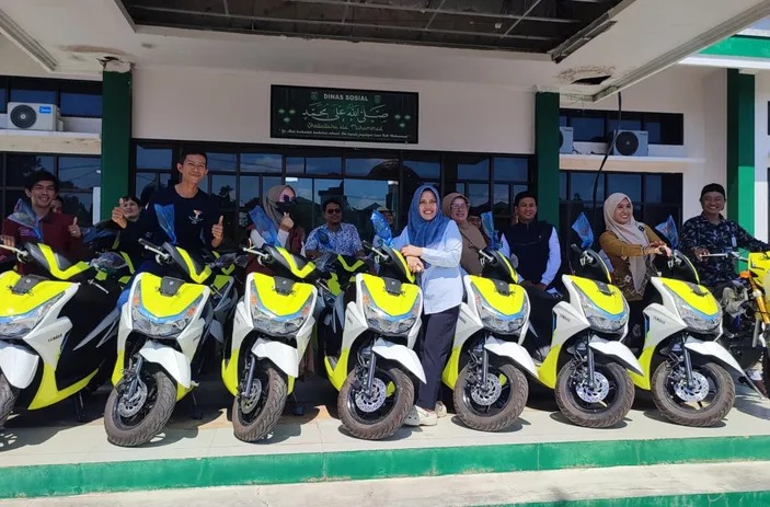 Pemkab Tanah Bumbu Serahkan Sepeda Motor Operasional untuk Tingkatkan Pelayanan Sosial