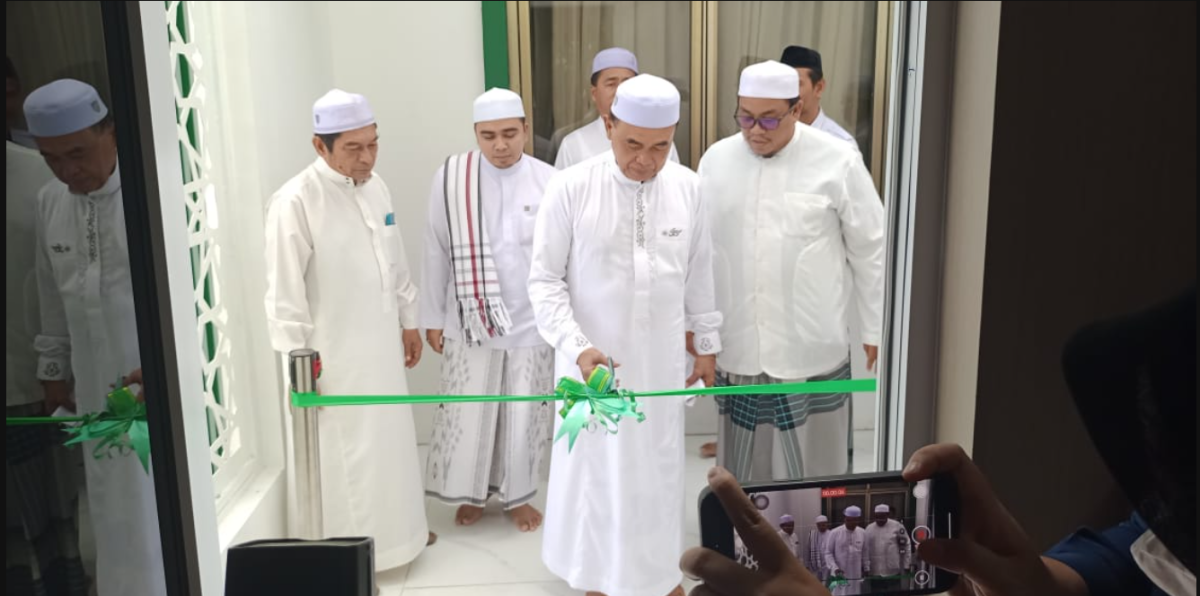 Bupati Tanah Bumbu HM. Zairullah Azhar Resmikan Gedung Rapat Mahligai Iman